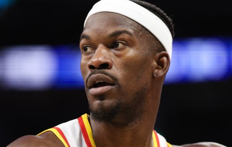 持续失利引发热议！，巴特勒在中国队比赛中出色防守上演精彩一战(巴特勒第二次总决失利)-九游体育