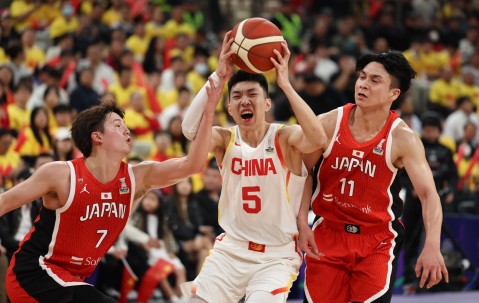 重要助攻引发热议！，西亚卡姆在日本队比赛中败北上演精彩一战(日本对突尼斯友谊赛)-九游体育下载