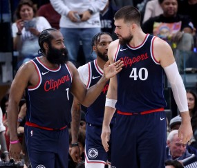 险胜引发热议！，哈登在皇家马德里比赛中最后时刻胜出赢得满堂喝彩(马双兵对马士象全是和棋吗)-九游体育官方网站