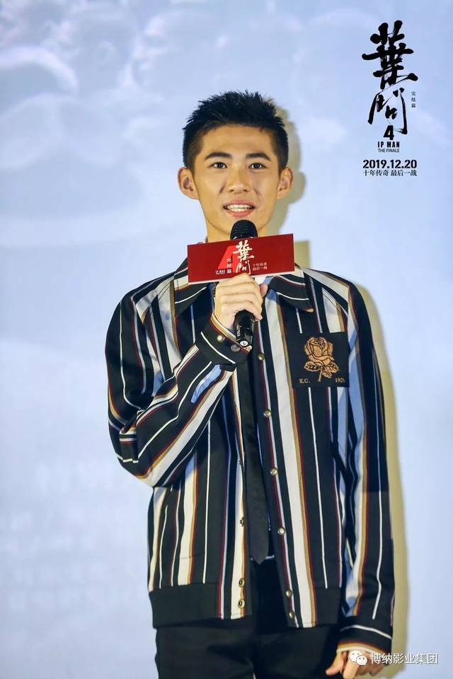 关于Doinb重返赛场，领先优势明显首场状态出色，C9观众沸腾！赛场气氛高涨的信息