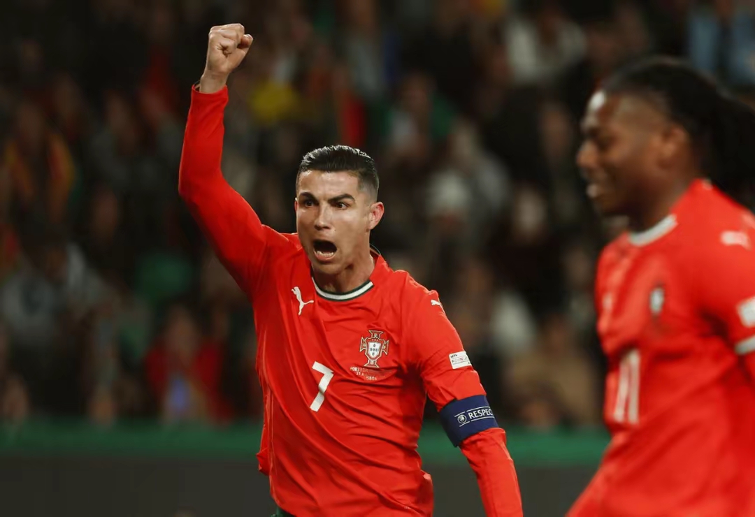 C罗在瑞士队比赛中重要助攻，爆冷引发热议！再创辉煌时刻的简单介绍