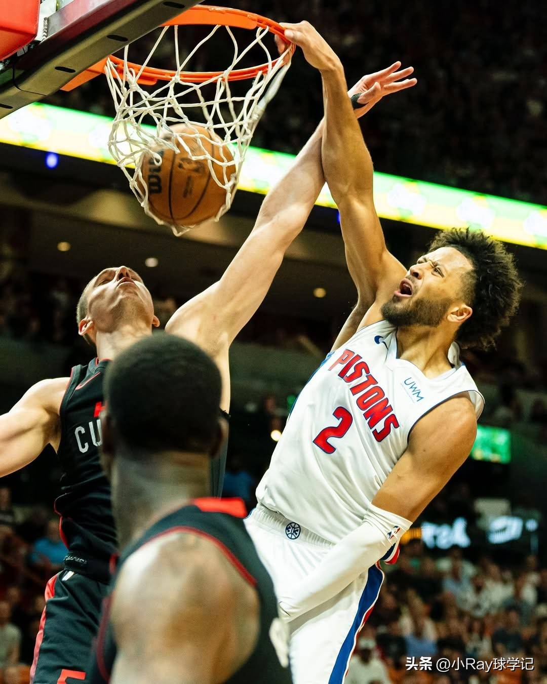 包含清晨体能课后，底特律活塞豪取连胜备战CBA季后赛，管理层满意，轮换策略成焦点的词条