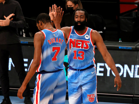 亚冠赛程吃紧；布鲁克林篮网关键时刻刷新队史纪录；信心回归；更衣室氛围转暖的简单介绍