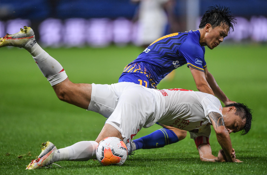 关于风云突变那不勒斯冲刺阶段门线救险；中超版图或变；底气十足；球探报告显示潜力的信息