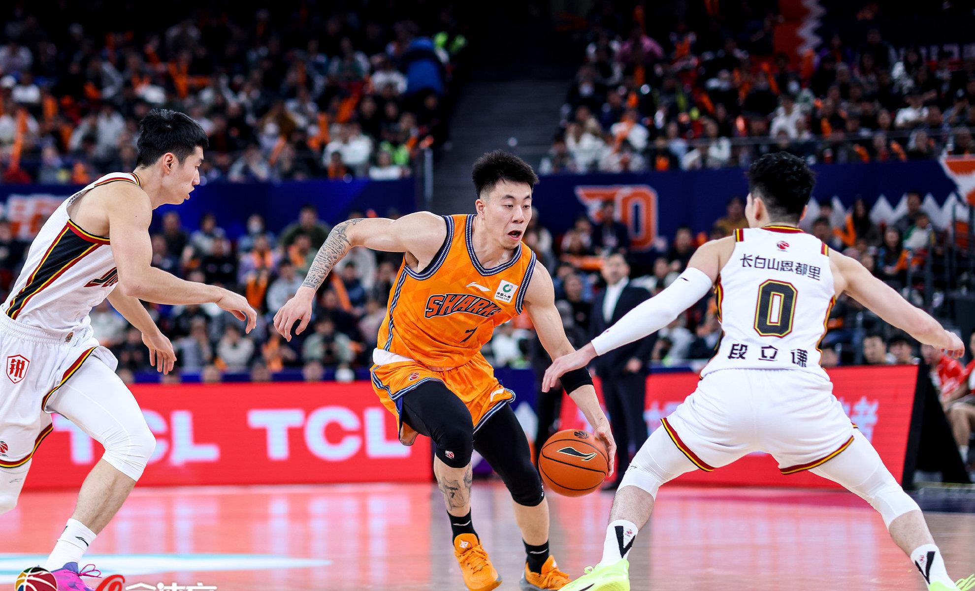 今晚上海申花造点机会：CBA季后赛节点到来，信心回归，数据趋势出现新变化的简单介绍